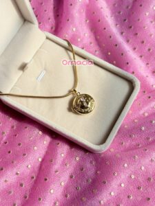 Gold Pendant thumbnail